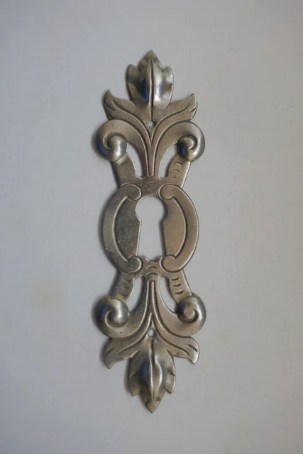 Broche Ancienne Porte-bonheur GUI (gui) - Style Art Déco En Métal Noirci - Occasion