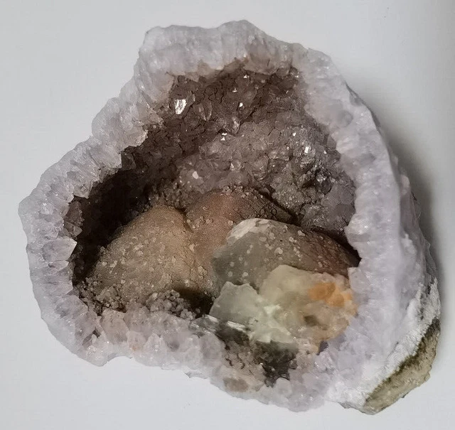 Calcit xx in Quarz Druse  Juchem, Niederwörresbach Rheinland-Pfalz,Germany