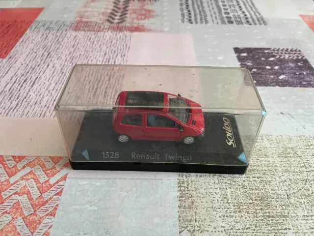 Voiture miniature 1528 Renault Twingo Solido au 1/43