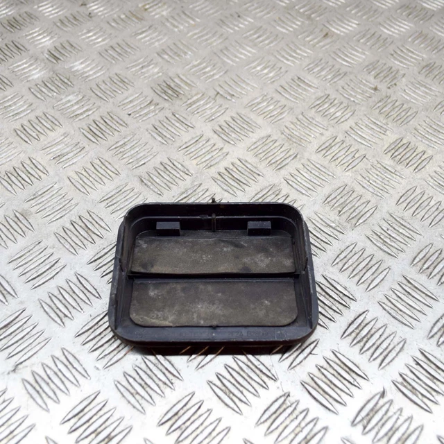 Grilles De Ventilation De Carrosserie Pour BMW 5 E60 - Référence 6910722, Occasion