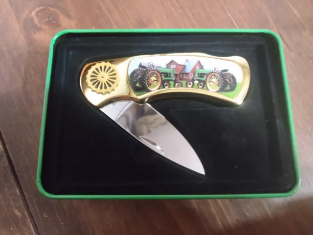 John Deere Knife And Tin