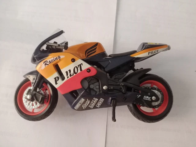 Miniature Moto Altaya 1/18 - Honda RC211V #46 Valentino Rossi, Summer Test Suzuka 2001 (occasion)
