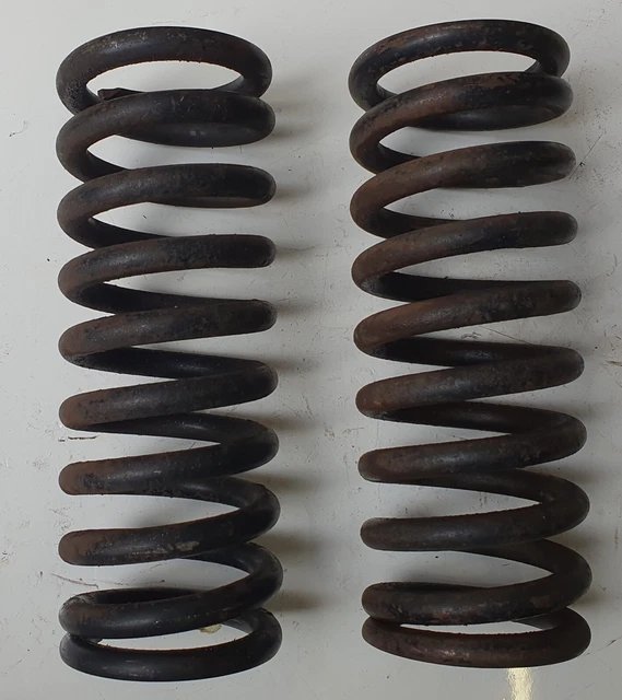 MGB, MGBGT FRONT SUSPENSION COIL SPRINGS x 2 (BHH1225) £24.95