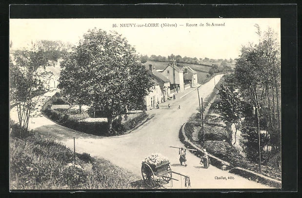 CPA Neuvy-sur-Loire, Route de St-Amand