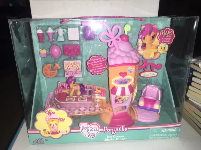 2008 My Little Pony  Ponyville Ice Cream Shake Diner Set