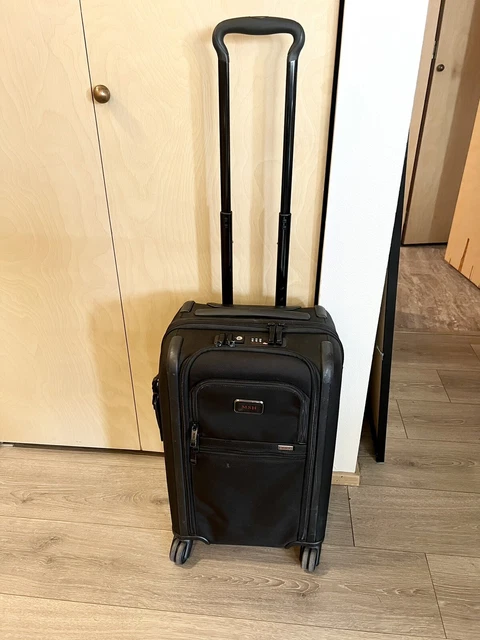 Tumi Alpha 3 International Expandable Dual Access 4 Wheeled Carry-On 3