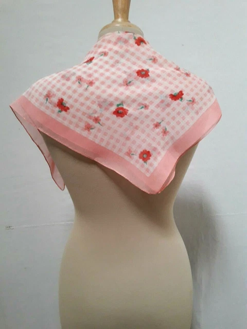 Foulard Carré Rose à Fleurs En Polyester - 57x57 Cm, Léger, Occasion Avec Petits Défauts