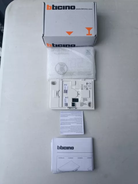 BTICINO Chronothermostat Smarther 2 Wifi Intelligent XW8002 Encastré Blanc