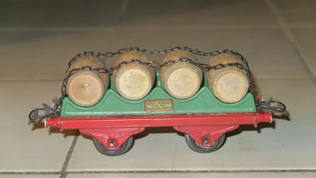 Hornby : Train Echelle 0 Wagon Porte-Tonneaux 2 Essieux Bel Etat Complet