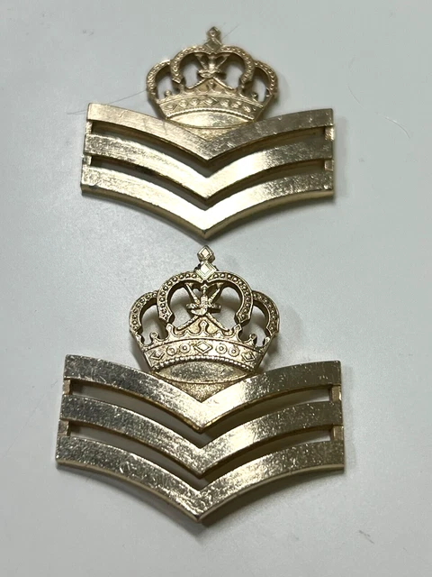VINTAGE SULTAN OF Oman - Rank Badge PAIR Sergeant First Class £10.00 ...