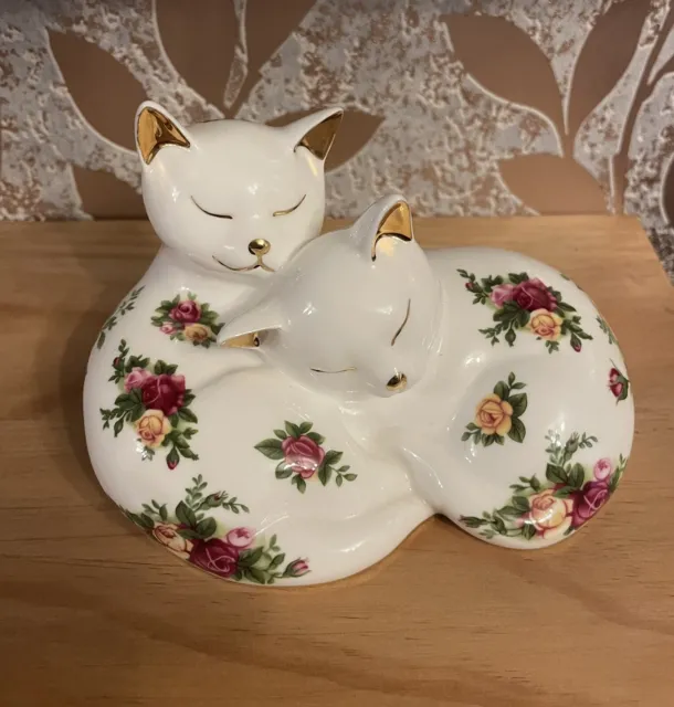 royal albert old country roses Cats