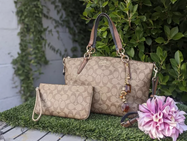 Kelsey signature east discount west small crossbody