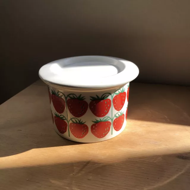 Vintage 1960s ‘Arabia’ white porcelain jam pot with Mansikka strawberry design