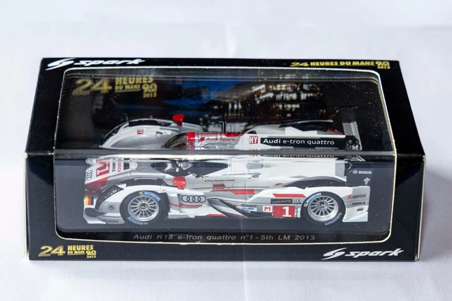 Miniature Audi R18 1/43 Spark E-tron Quattro No.2 Sport Team Joest 24h Le Mans 2014 A.Lotterer/M