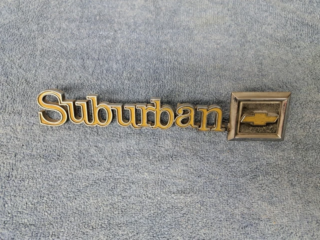 Chevrolet Suburban Rear Tail Gate Or Barn Door Emblem GM 14016626 3