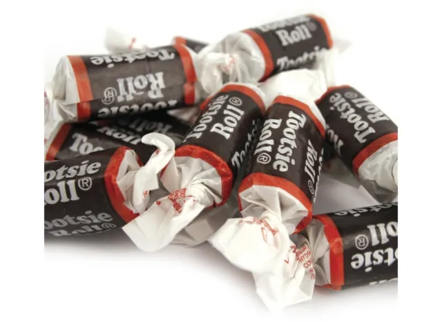 Tootsie Rolls Candy Bulk 275pcs - Mini Individually Wrapped Tootsie Roll  Midgees in Reusable Plastic Tub - Candy Pack of Chocolate Taffy Chews