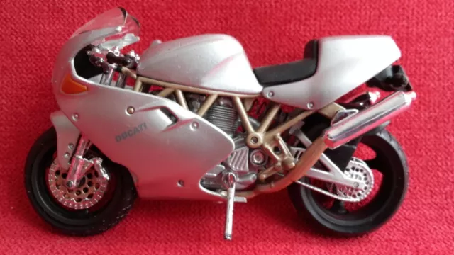 Jouet Moto miniature MAISTO Ducati course compétition