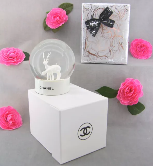 CHANEL Schneekugel mit Rentieren ❄️ CHANEL Snow Globe ❄️ Chanel VIP Geschenk ❄️