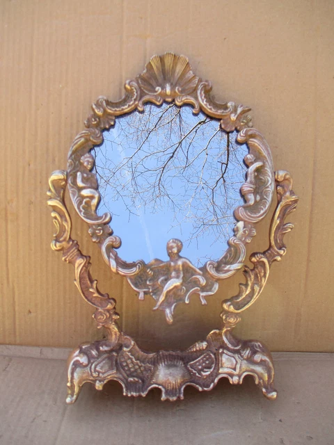 Grand miroir ovale allongé de style Louis XVI en bois doré