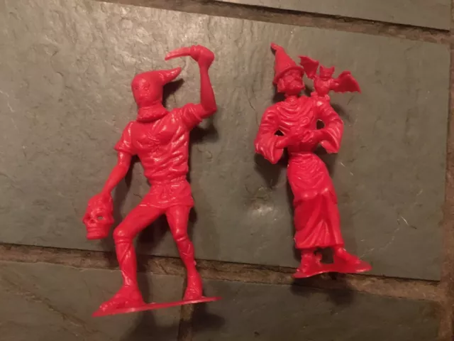 Unbranded 6" Witch And Hooded Killer Figures Red Soft Plastic