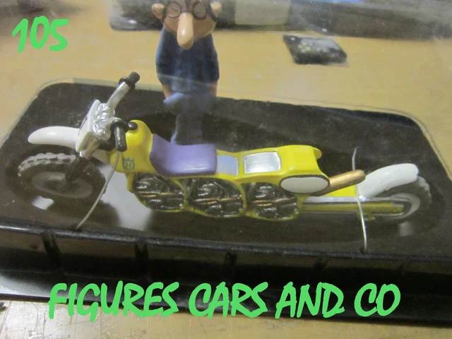 FIGURINE MOTO JOE BAR TEAM N°11 RENE DELANBULE SUR SA YAMAHA 250 RD Hachette 118
