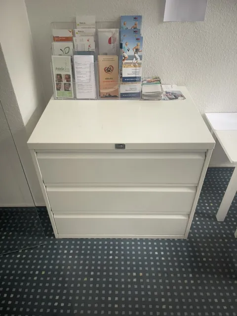 Karteikartenschrank Praxis Arzt  3-bahnig, H 70/B 78cm/T 62cm, Schloss