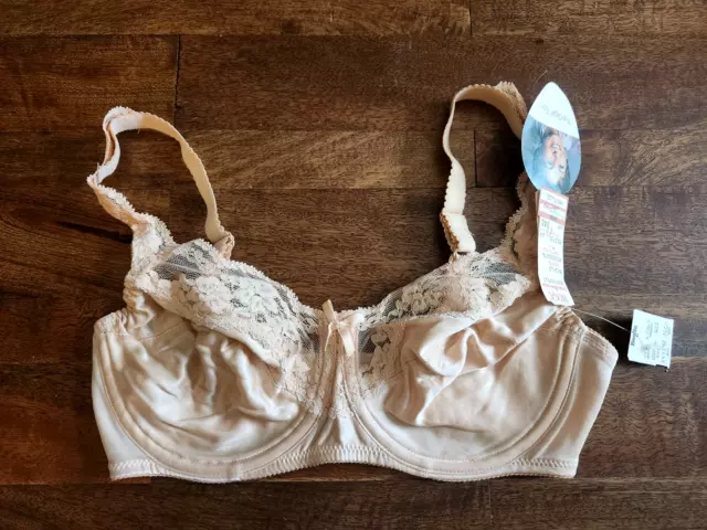 NWT NOS Vintage Olga Style 276 Bra Sz 34C - USA