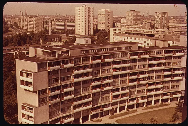 BERLIN PRIV. ORIG. FARBDIA DIA 1960er HANSAVIERTEL HOCHHÄUSER WOHNSILO GEBÄUDE