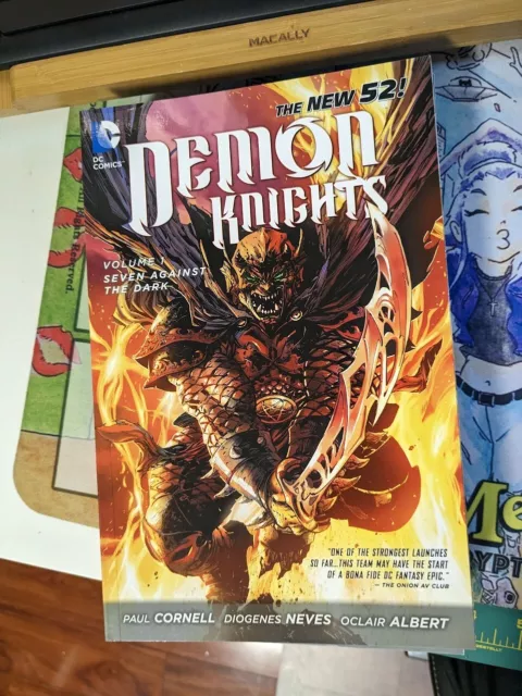 Demon Knights Vol 1 - Seven Against the Dark / New 52 - DC Comics / TPB