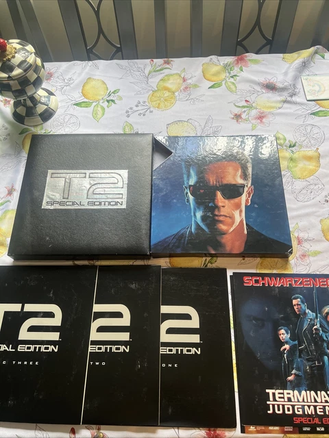 Terminator 2: Judgment Day (Laserdisc CAV, 1991, Letterboxed Special Edition) Terminator 2: Judgment Day (Laserdisc CAV, 1991, Letterboxed Special Edition)
