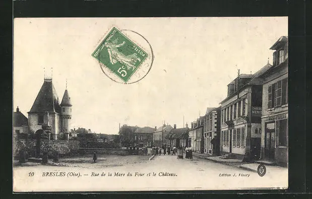 CPA Bresles, Rue de la Mare du Four et le Château 1916