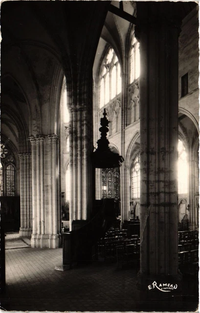 CPA AK St-SULPICE-de-FAVIERES - Intérieur de l'Église - un bas-cote (385043)