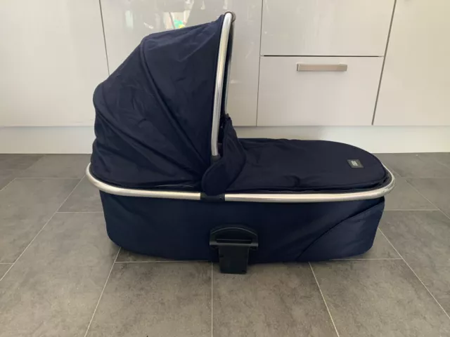 Mamas & Papas Urbo Sola Carrycot Navy Blue