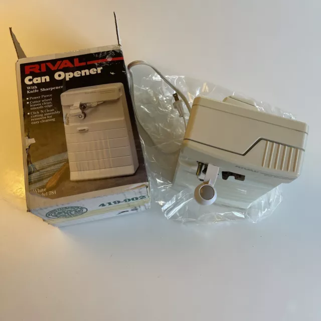 https://www.picclickimg.com/Iz0AAOSwlLJkuC6G/Vintage-RIVAL-Tall-Electric-Can-Opener-White-Model.webp