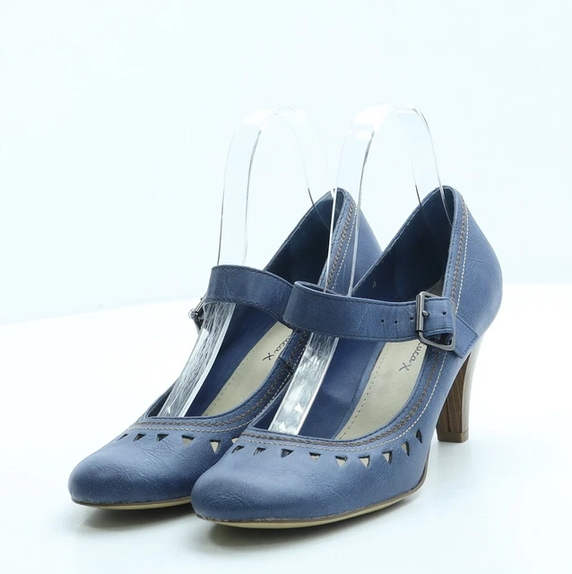 Shoefayre sandals sales