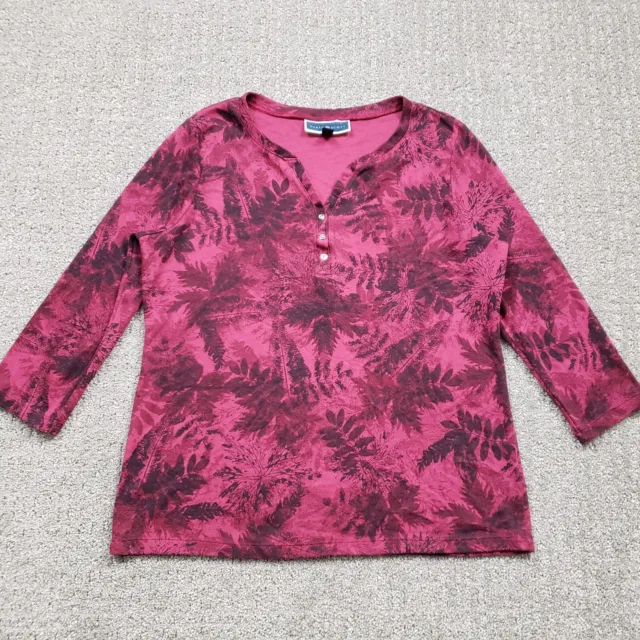 KAREN SCOTT Shirt Womens Medium Red Floral Henley V-neck 3/4 Sleeve Artsy Top