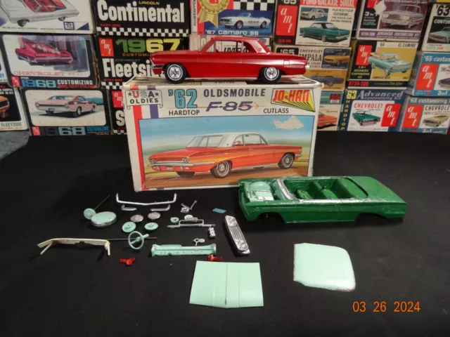 1962 Oldsmobile F-85 Cutlass hardtop Johan 1:25 scale USA oldies built rocket