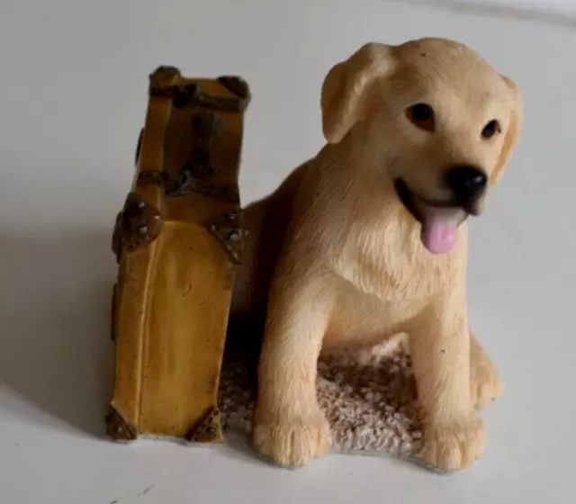 The Leonardo Collection Golden Labrador Pup with Suitcase 6CM ( Ex-Display )