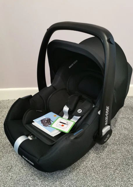 Maxi Cosi Cabriofix i Size Car Seat  Essential Black Ex Display