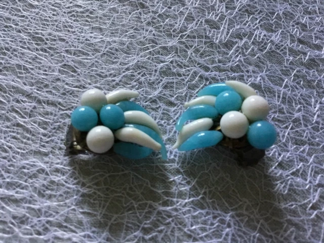 Boucles D'oreilles Clip Vintage Louis Rousselet - Fausses Perles Fleurs - Anciennes - Occasion