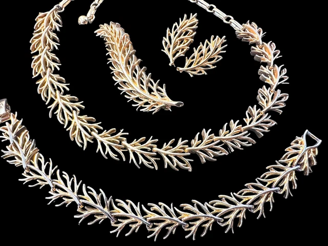 Corocraft Pegasus Gold Tone Branch Parure Set Necklace Brooch Bracelet Earrings