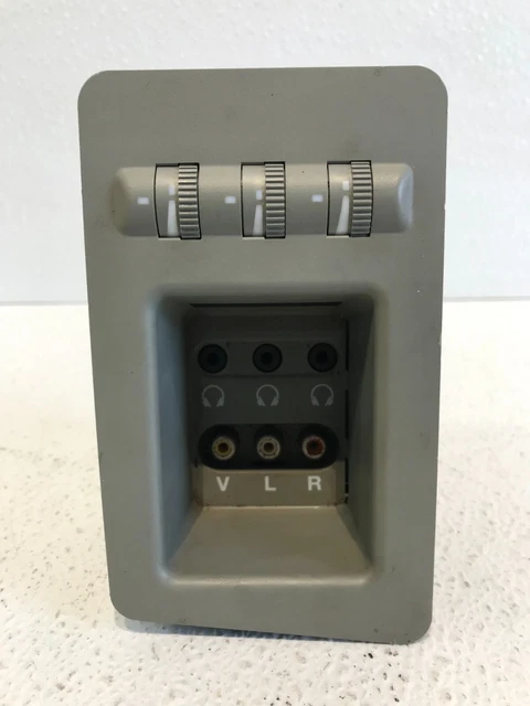 02-08 Honda Odyssey Headphone Jack Rear Video Aux Input Port OEM Gray