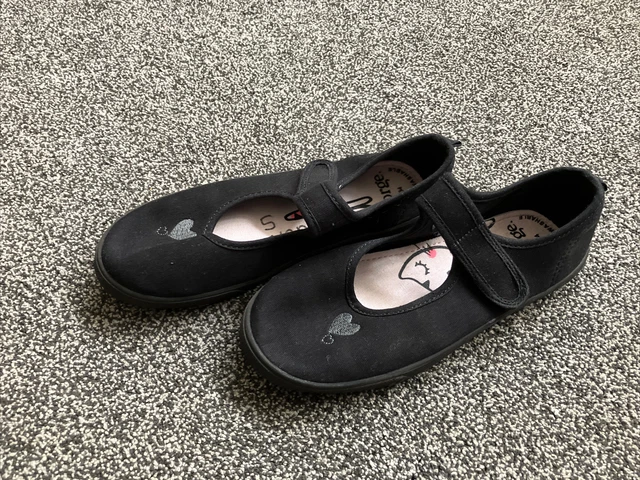 Pacchetto assortito di 8 scarpe felpe con cappuccio per ragazza ecc. Inc Next, H&M età 7-8 anni 3