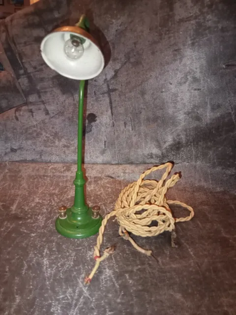 Ancien Lampadaire train échelle 0 ou Machine à vapeur - fonctionnel avec ampoule