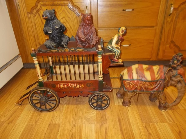 VTG LARGE BARNUM & Bailey Circus Wagon w/clown, 2 bears, elephant w