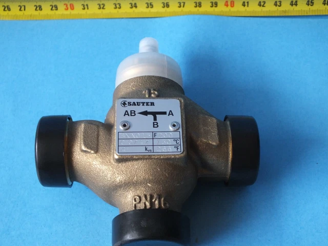 1 pz SAUTER BXN015 F200 (BXN015F200) valvola 3 vie, connettore filettato.