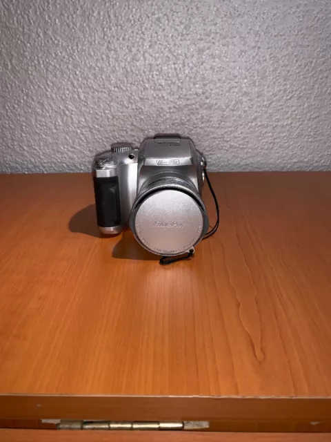 Fotocamera Digitale FUJIFILM FINEPIX S3000