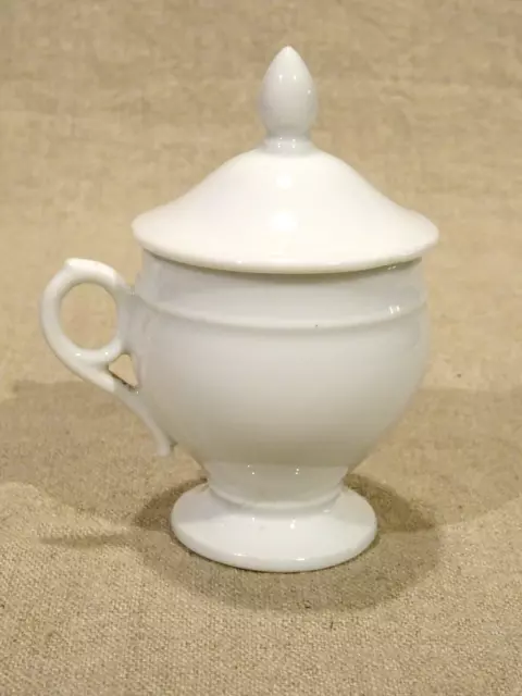 Ancien crémier  pot à crème avec son couvercle  porcelaine blanche  XIX ème