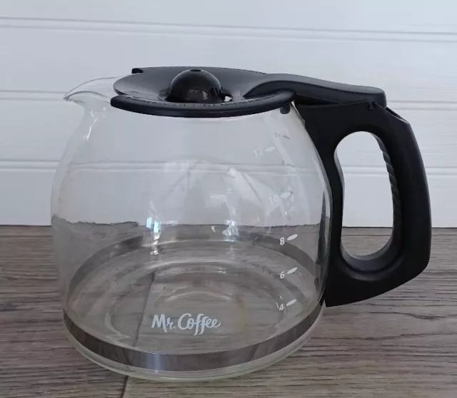 https://www.picclickimg.com/I~wAAOSwxoBlb2EL/Vintage-Mr-Coffee-12-Cup-Glass-Replacement-Coffee.webp