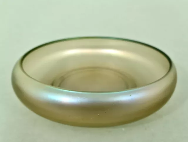 L0478 Jugendstil Glas Schale, hellgrün,irisierend, Böhmen um 1900, H=7cm, D=28cm